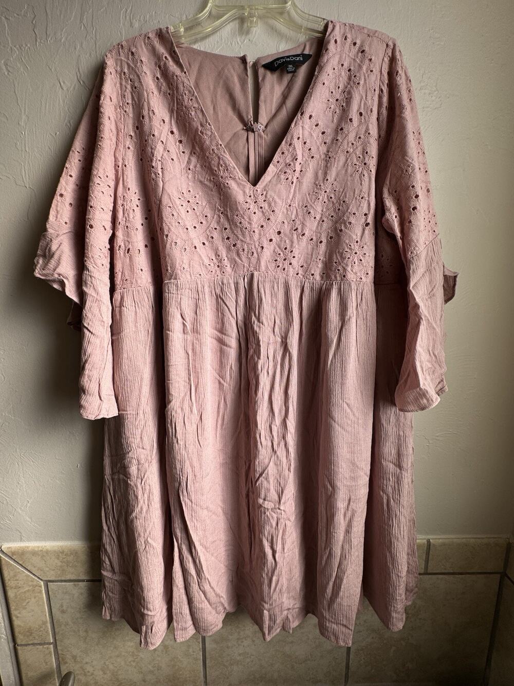 NWOT Davi & Dani Womens Blouse Flutter Sleeve Eyelet V Neck Size 2XL Boho Dress